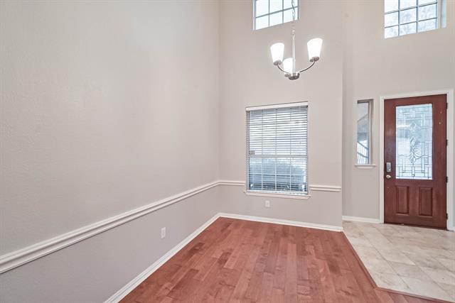 Building Photo - 4310 Mulligan Ave