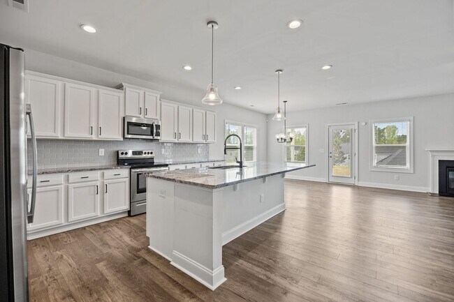 Building Photo - 629 Longstanton Ave