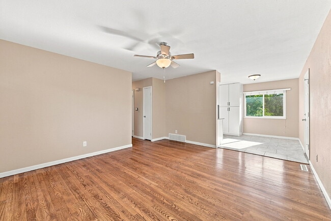 Building Photo - $2,345.95, 5-bed, 2.5-bathroom located in Colorado Springs with a fenced backyard.