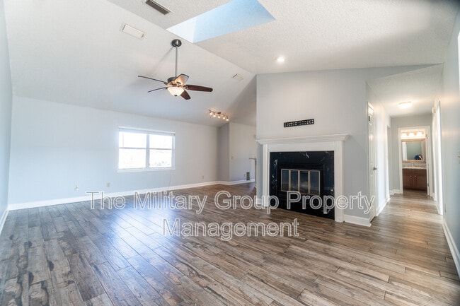 Building Photo - 341 Dijon Dr S