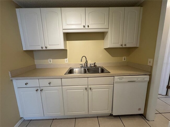 Building Photo - 359 Chaucer Ct