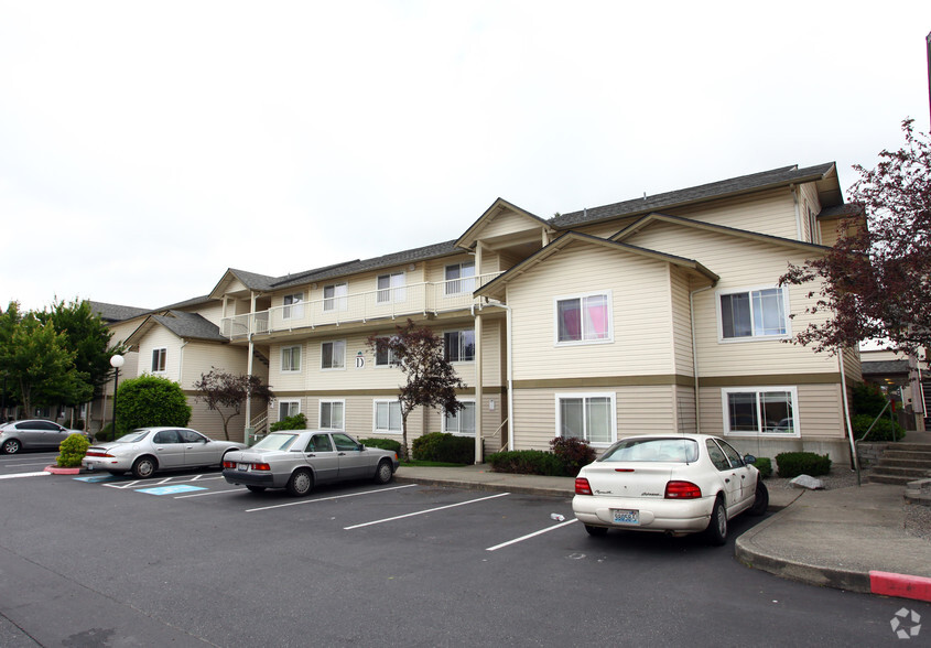 Building Photo - Family Tree Apartments