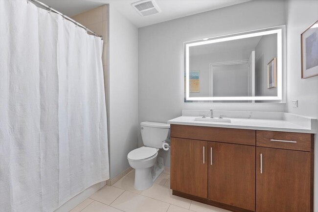 Building Photo - 850 N Lake Shore Dr