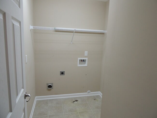 Building Photo - Stunning 3-Bed, 2-Bath Townhouse in West Knoxville