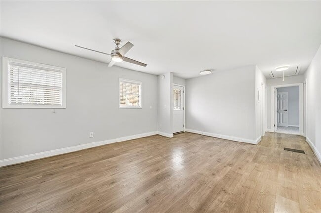 Building Photo - 2653 Tilson Rd