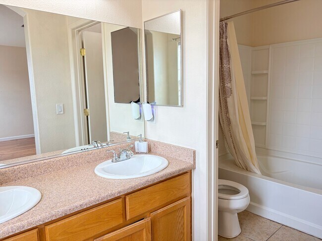 Building Photo - 4617 Dealers Choice Way