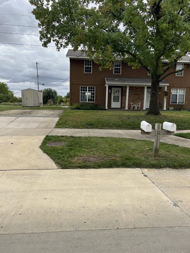 Building Photo - 2003 E Florida Ave