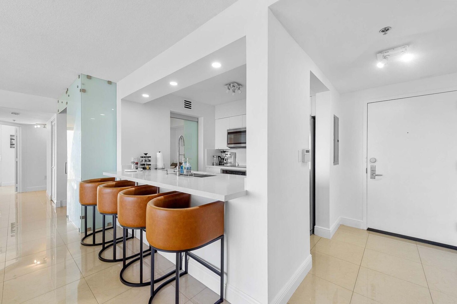 Building Photo - 1200 Brickell Bay Dr