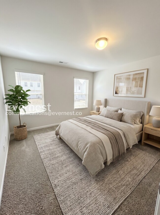 Building Photo - 4 Bed, 2.5 Bath Home with Garage / Pet-Friendly / Vouchers Accepted / Available Now!