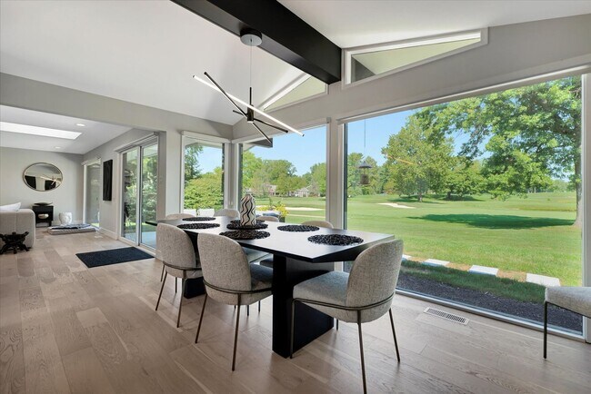 Building Photo - Luxury Ranch House on Champaign Country Club