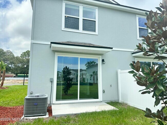 Building Photo - 12725 Whelan Ave