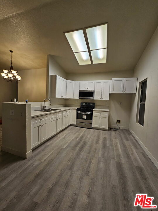 Building Photo - 10695 Plainfield St