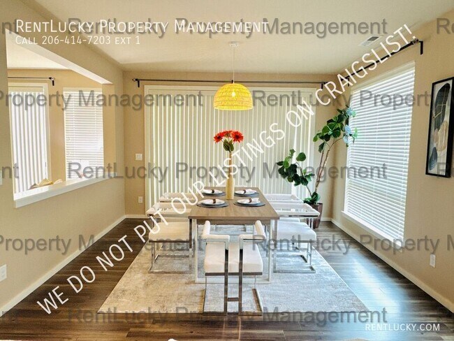 Building Photo - 34601 56th Ct S