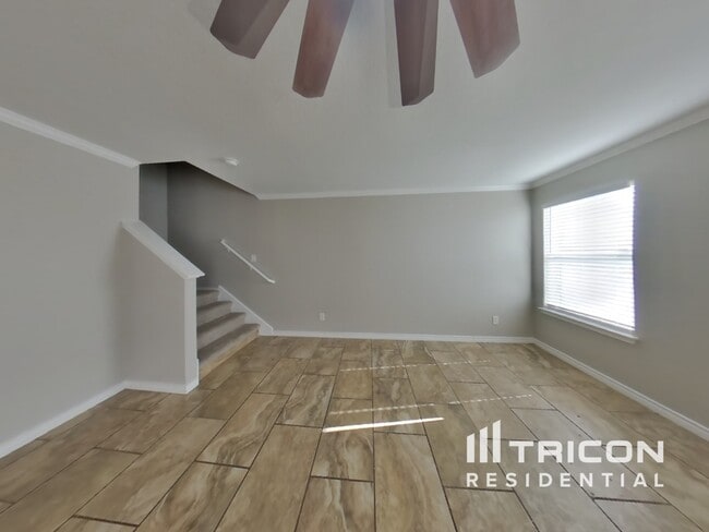 Building Photo - 2714 Moonrock