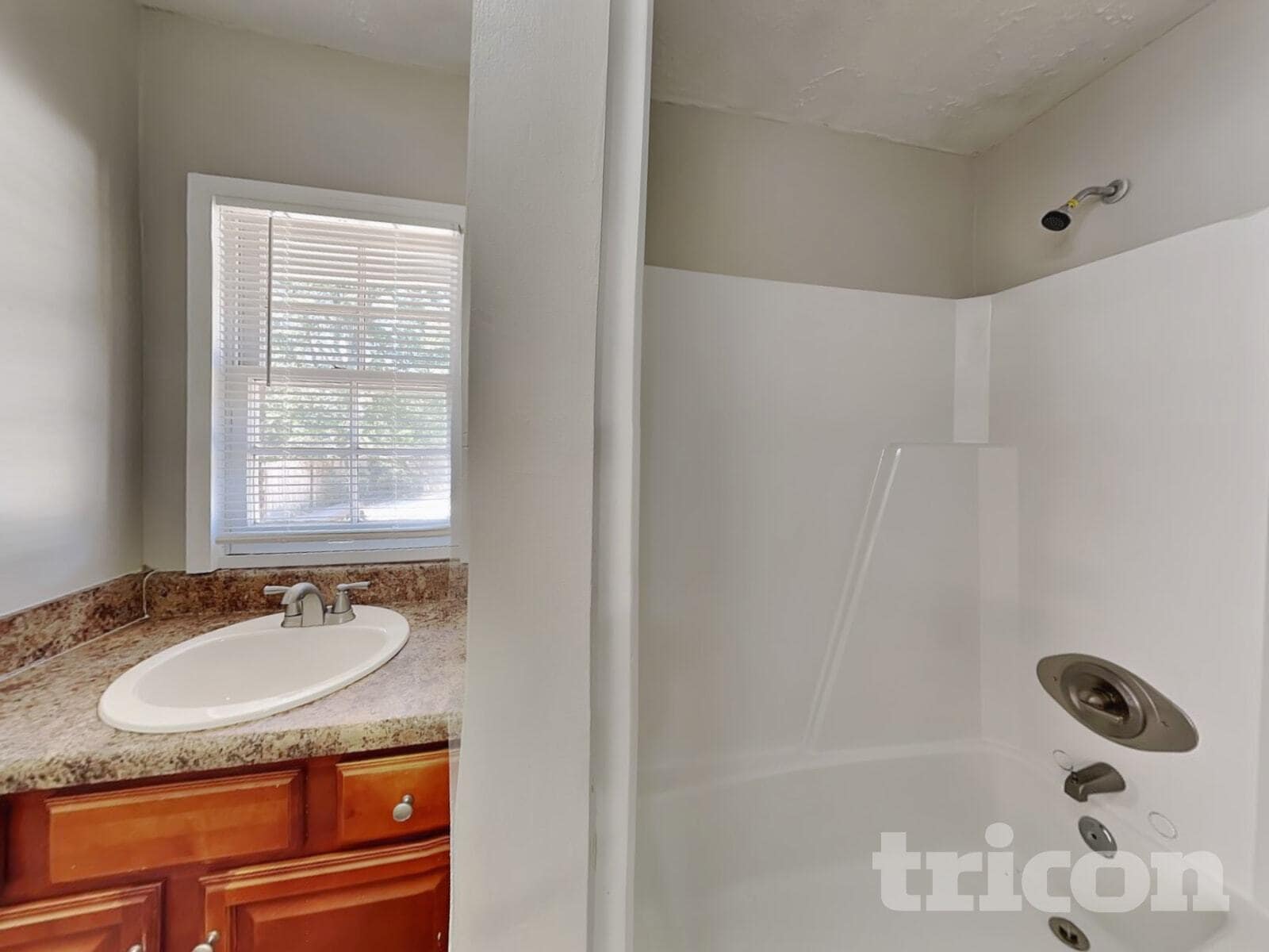 Building Photo - 5750 Westside Rd