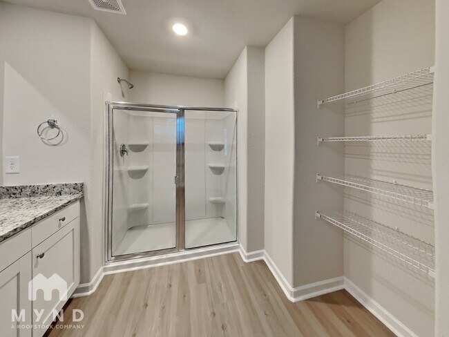 Building Photo - 72 Royal Mdw Dr