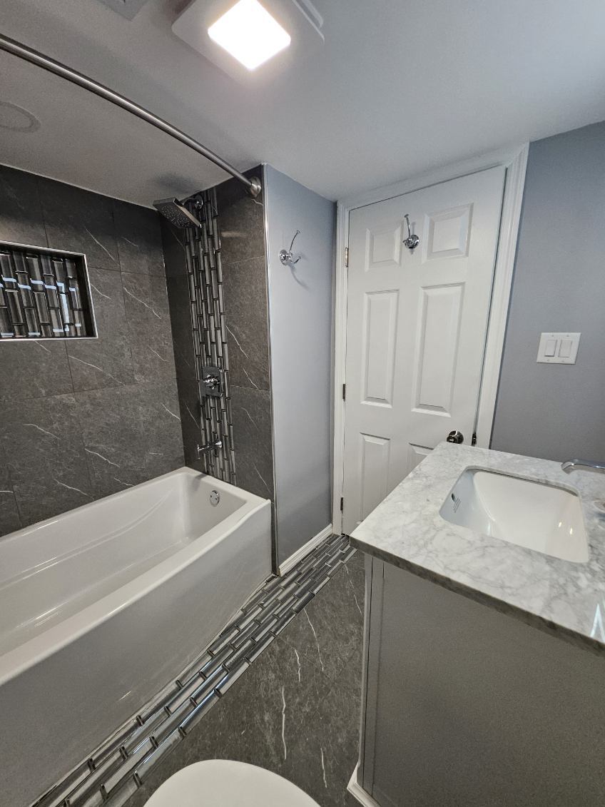 Building Photo - 13853 Forest Ave