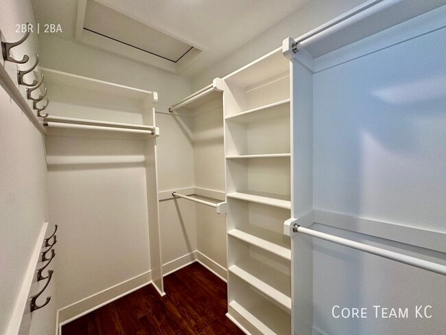 Building Photo - 7708 Main St