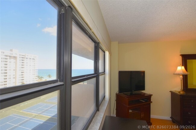 Building Photo - 5100 N Ocean Blvd