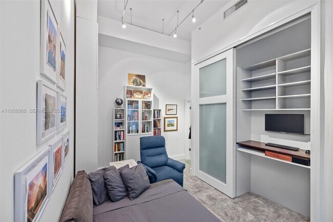 Building Photo - 2001 Meridian Ave