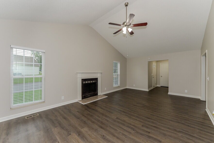 Building Photo - 1701 Hunters Branch Rd