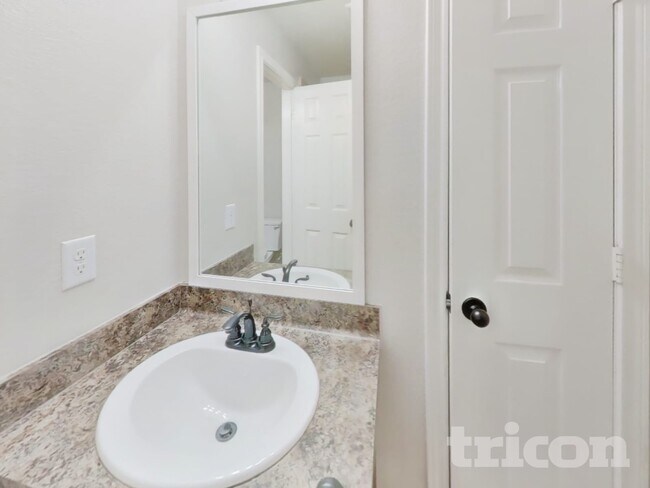 Building Photo - 12030 Green Bluff Ct