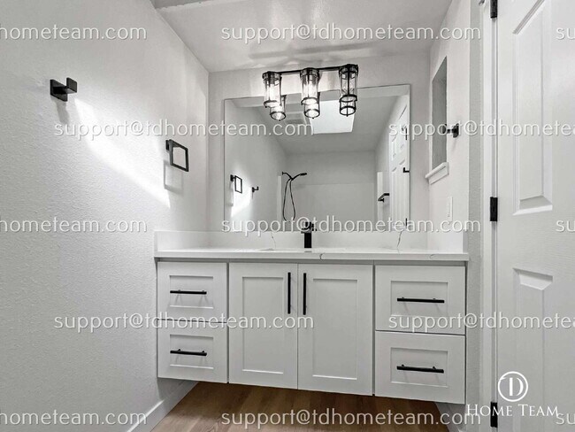 Building Photo - "Charming 3-Bedroom Retreat with Cozy Fire...