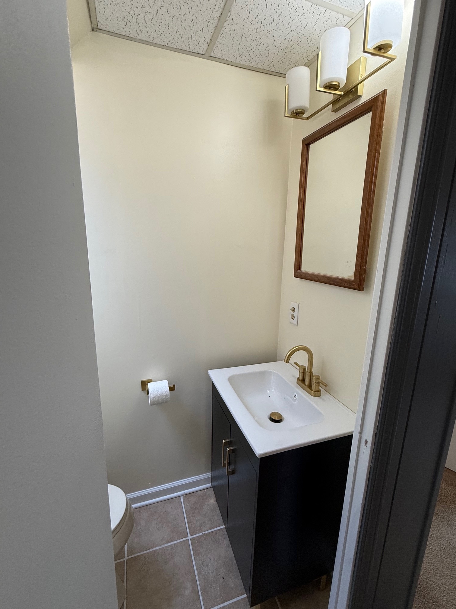 2nd fl bath - 10354 S Walden Pky