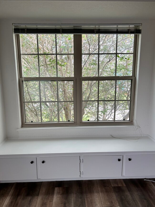 Building Photo - 4042 Laguna Shores Rd