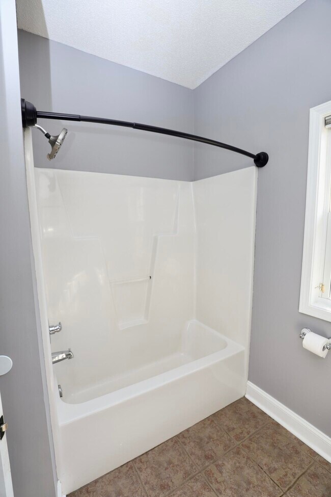 Building Photo - 1855 Beachforest Way