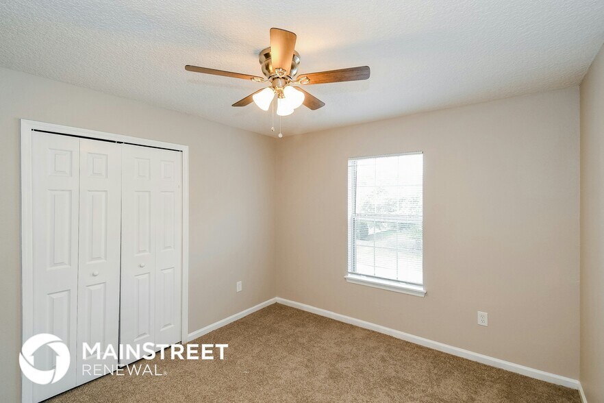 Building Photo - 9370 Jayhawk Ln