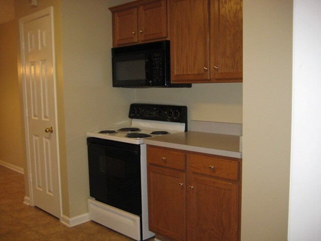 Building Photo - 804 Tunewood Ct