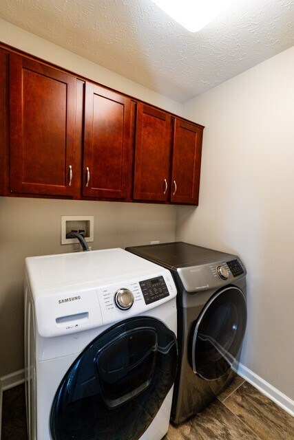 Building Photo - 649 Kayloc Cir