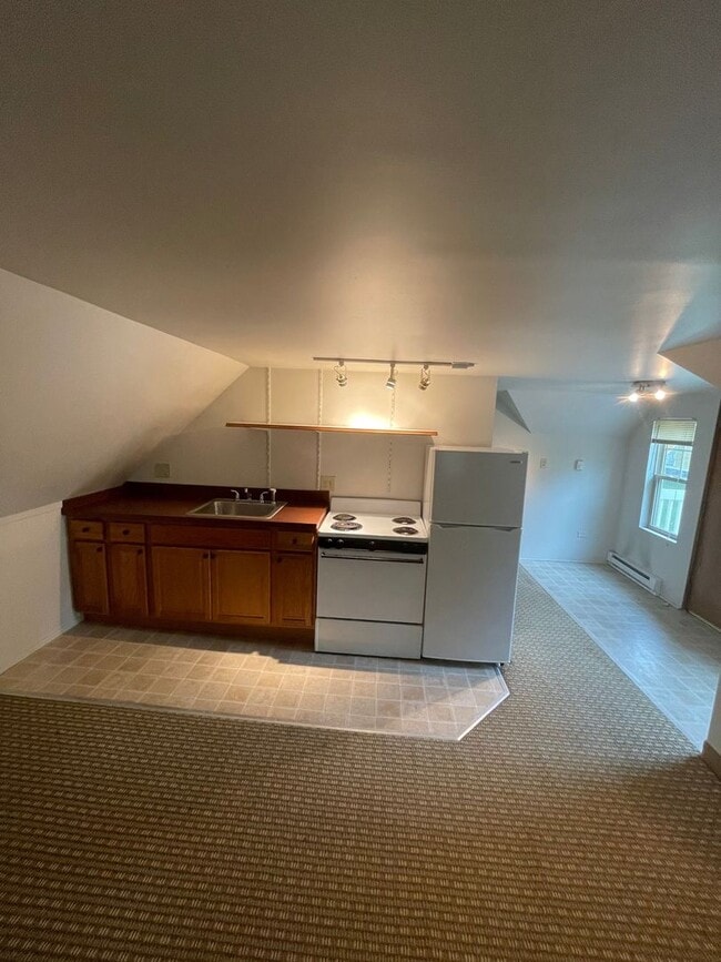 Building Photo - 1612 W 7th Ave