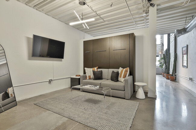 Building Photo - 675 Greenwood Ave NE