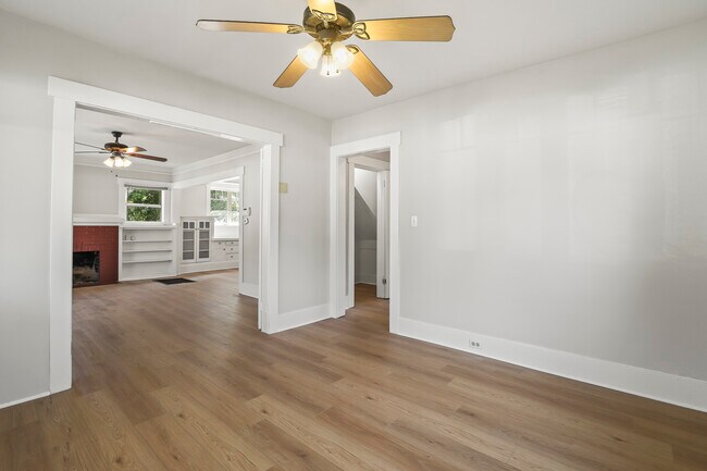 Den - 490 MacDonald St