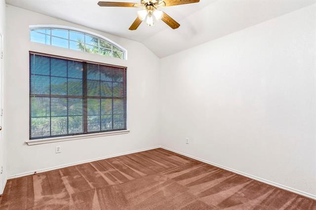Building Photo - 721 Somerset Dr