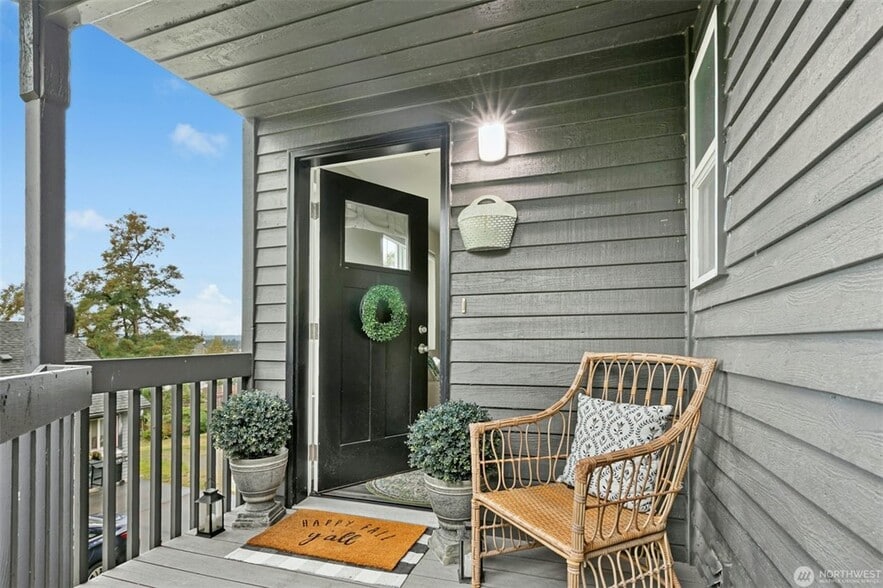 Building Photo - 5031 Sunnyside Blvd