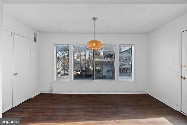 Building Photo - 2228 Hunters Run Dr