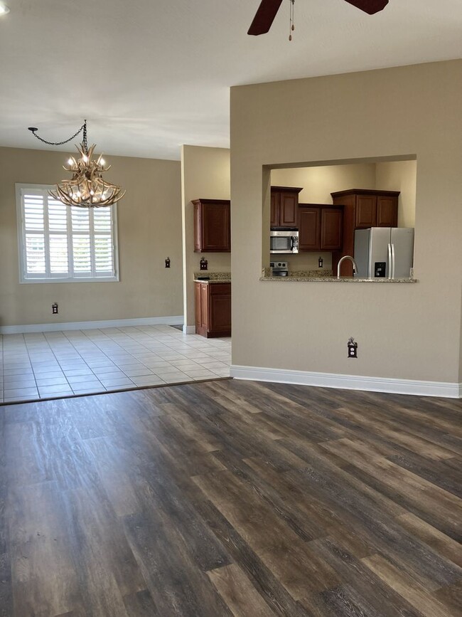Building Photo - 189 Stoney Pointe Dr
