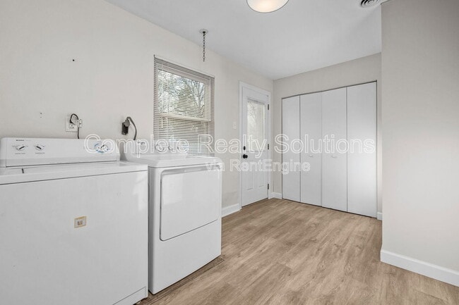 Building Photo - 1503 Wexford Ave