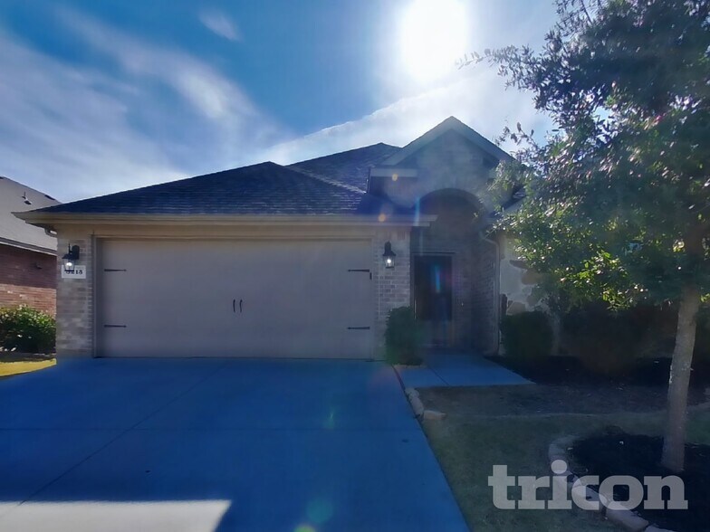 Building Photo - 3213 Shady River Trail