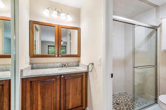 Building Photo - 188 Moccasin Trail N