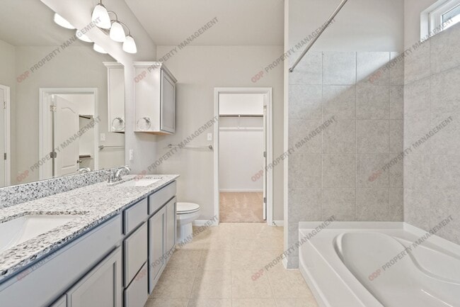 Building Photo - 748 Gingham Trl