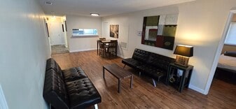 Building Photo - 303 Smith Level Rd