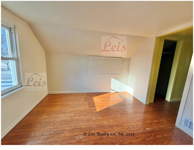 Building Photo - 205 N Mill St