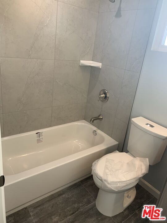 Building Photo - 2700 Los Olivos Ln