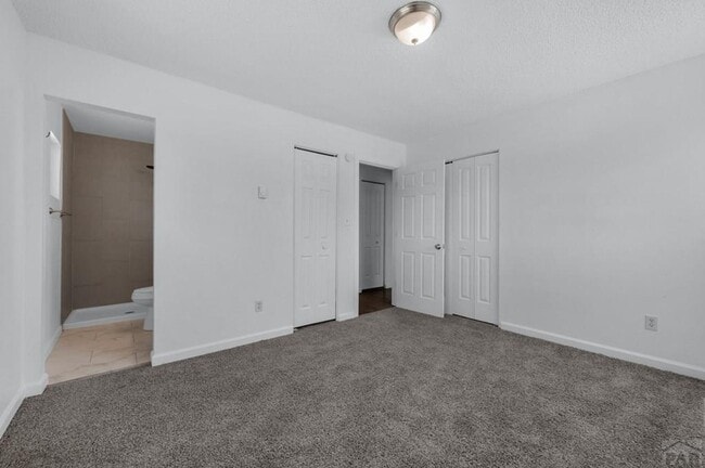 Building Photo - 981 Tamarack Cir