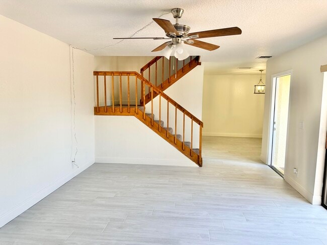 Building Photo - 97 Lake Arbor Dr