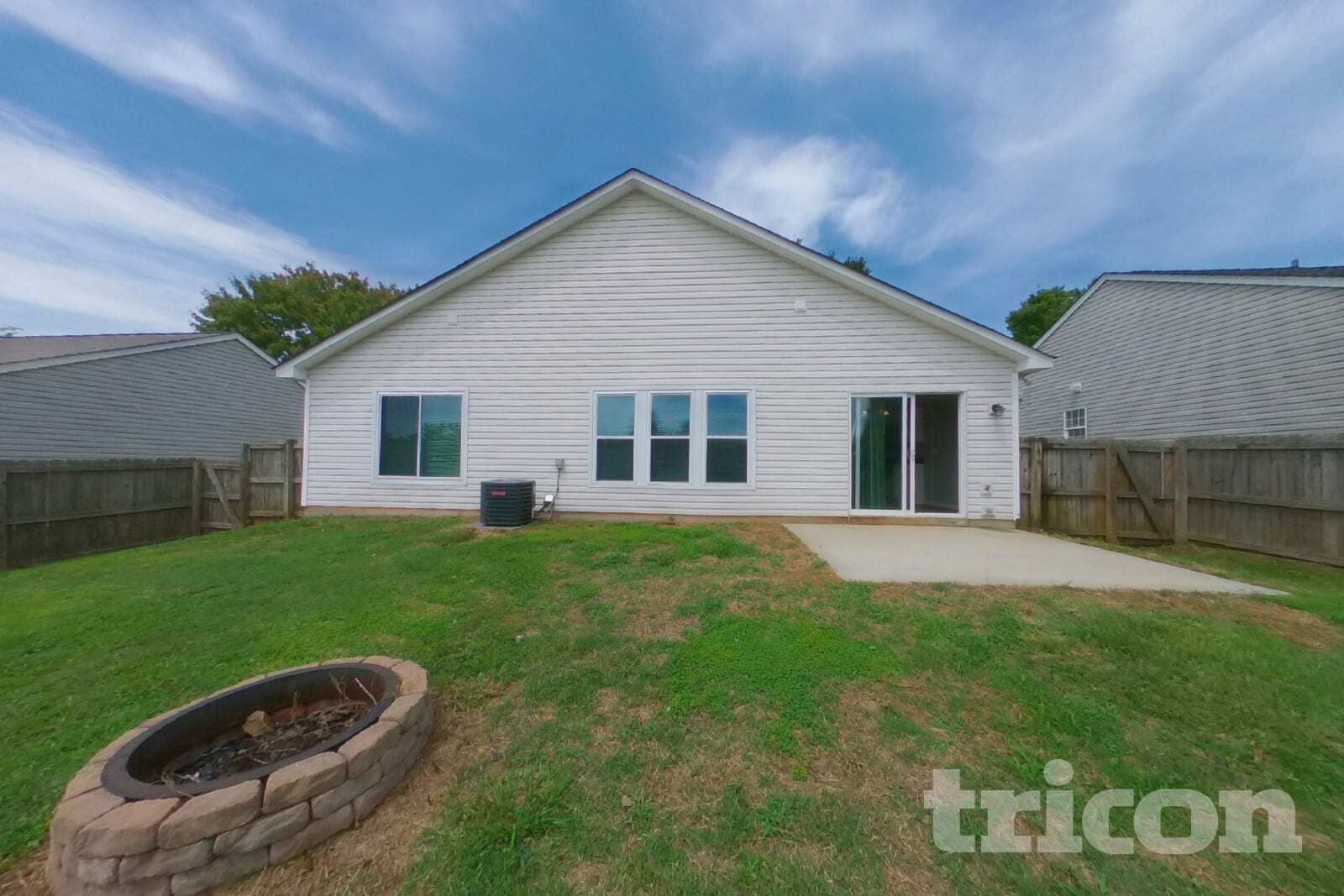 Building Photo - 143 Markham Dr